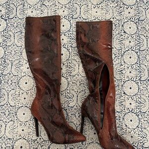 American Vintage Dark Brown Heeled Boots